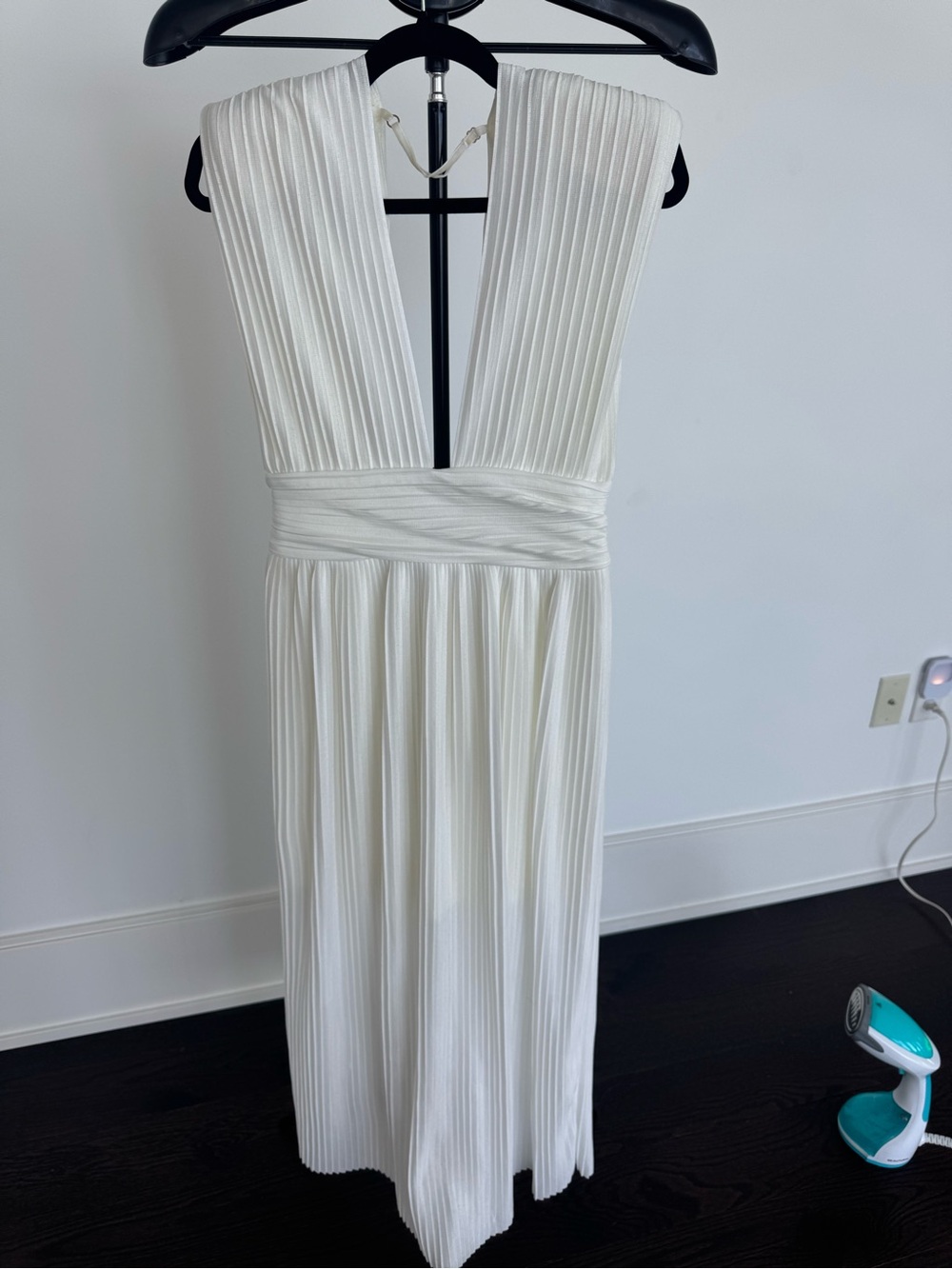 Sabina Musayev White Pleated V-Neck Elegant and Sexy Dress